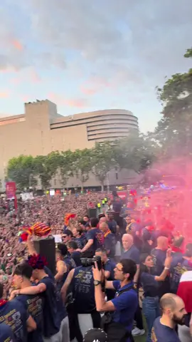 A post by @pedri on TikTok caption: El millor que hi ha💙❤️ CAMPEONES!