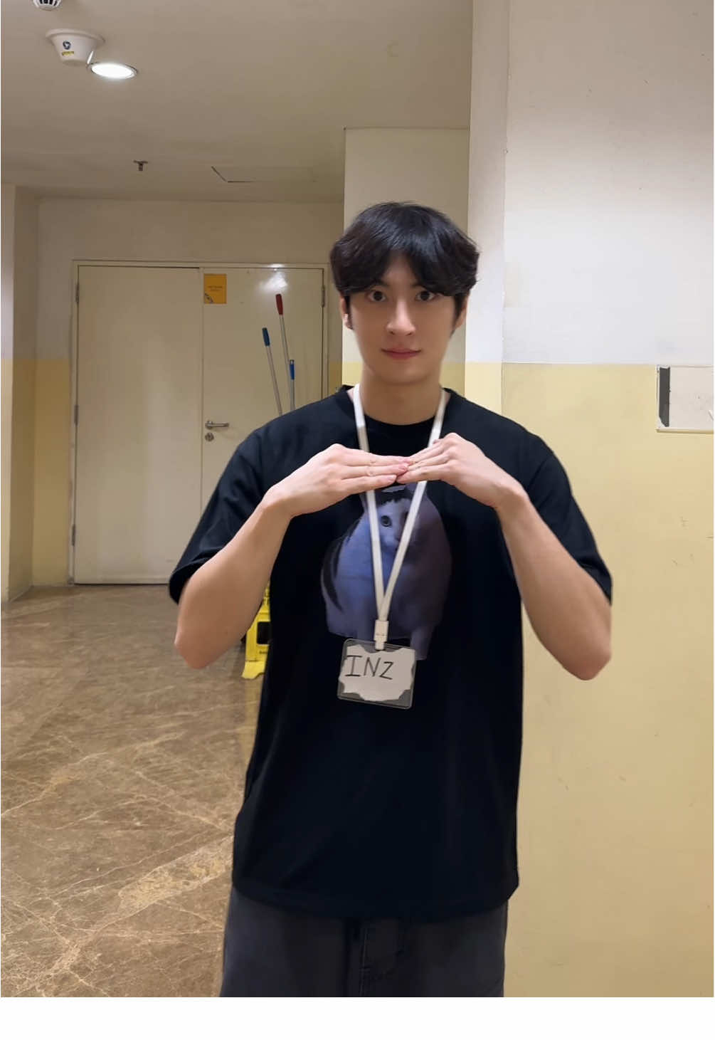 A post by @egukin0 on TikTok caption: Draft#Faminz #live 