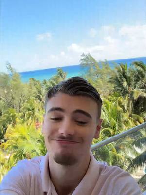 A post by @tomsursnaaaap on TikTok caption: Ou suis je ???