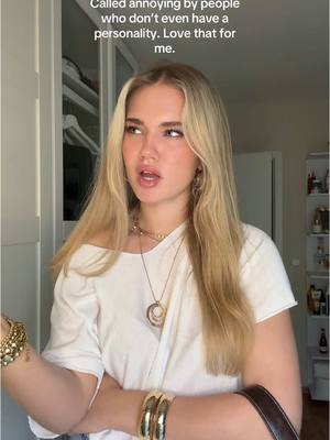 A post by @alina_mtsn on TikTok caption: 😛