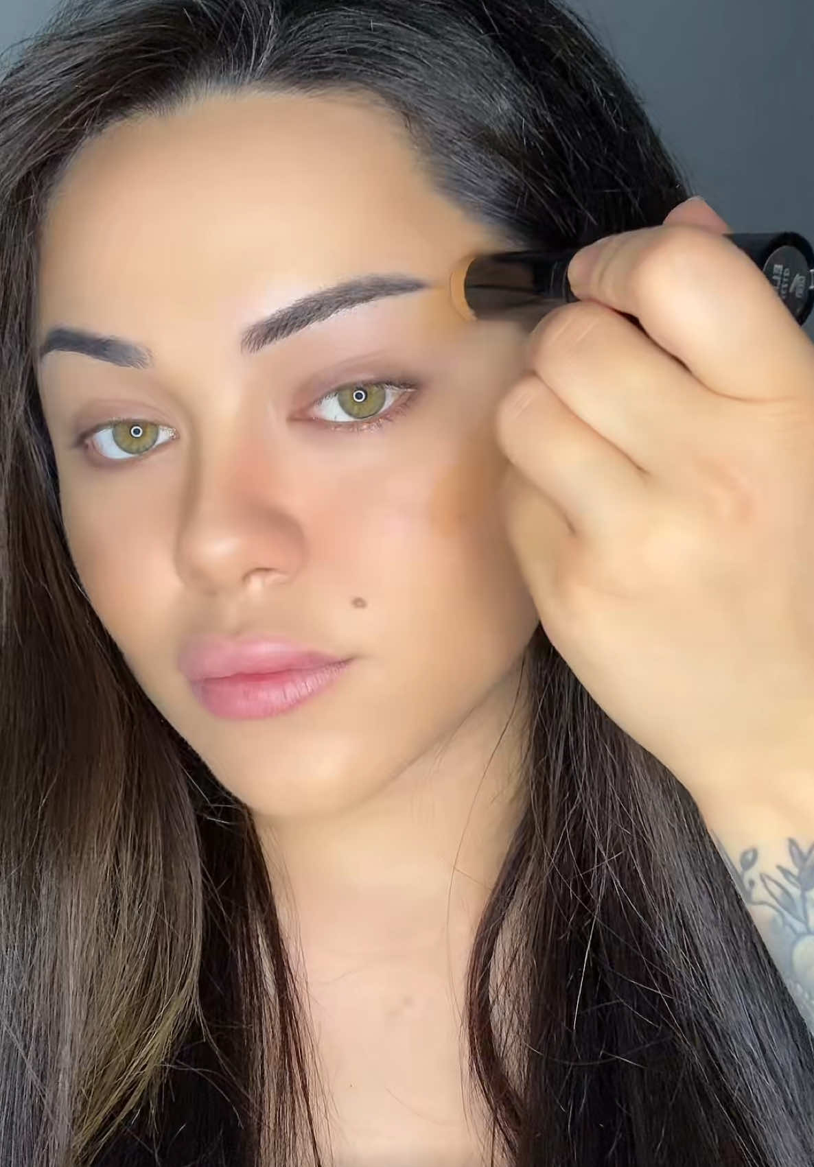 A post by @demetbasturk on TikTok caption: Make-up: @Le Paon 😍 #makeup #işbirliği #reklam 