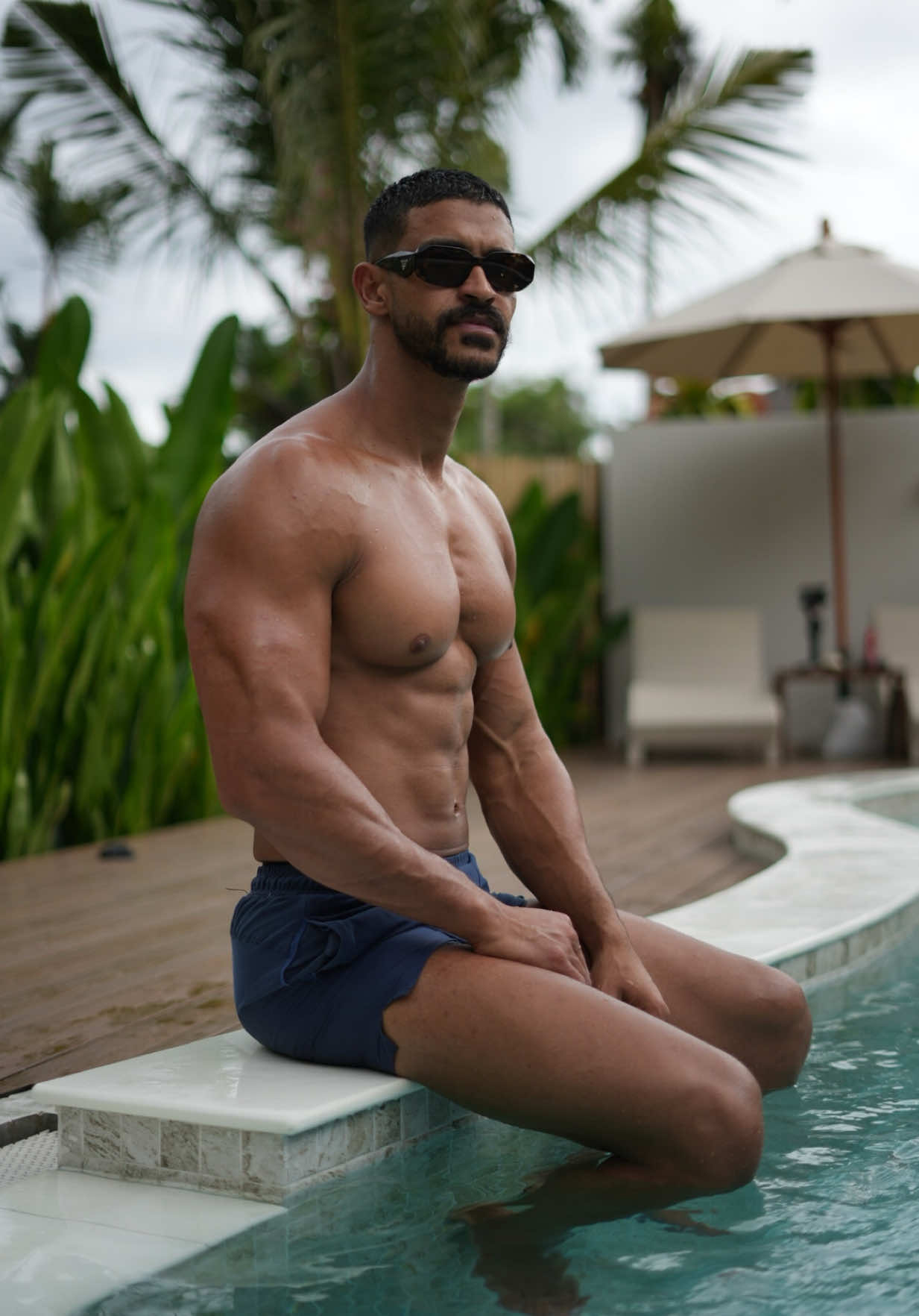 A post by @taha.asaad on TikTok caption: ما هي عورات الرجل بالزبط 🧐!!! والله اذا تحجبت ما بخلص😜 #tahaasaad #lifestyle #viral #explore #trend #fyp #tiktok #fitness #champ 