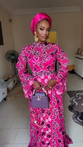 A post by @yayedaroukawsara on TikTok caption: Darou salam☺️#pourtoi #mouride 