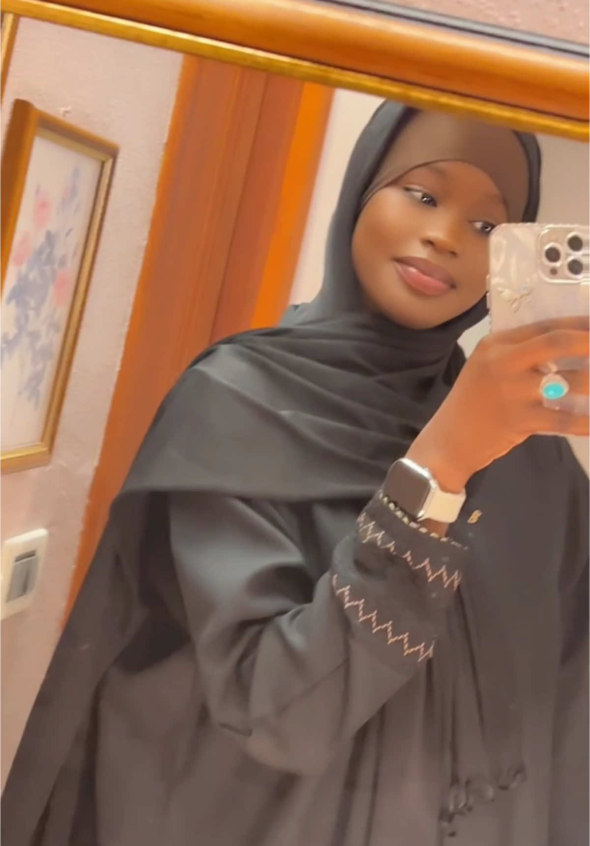 A post by @soxnamaguet on TikTok caption: 😌#mouride_sadikh_officiell #muslim #pourtoii #foryouu 