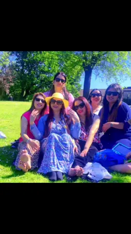 A post by @sumibrb on TikTok caption: Lovely time with gorgeous ladies #everyone #2025🤩🙏 #🥰🥰🥰 