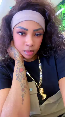 A post by @lydie.matondo on TikTok caption: #dsl77 #visibite @cathybella  @KATE | Toddler & Twin Mama @blackos  lion 🦁 @LaeticiaTubaLaReinedusud🏳️‍🌈 @@olga samoke @Nicky yanzambe 