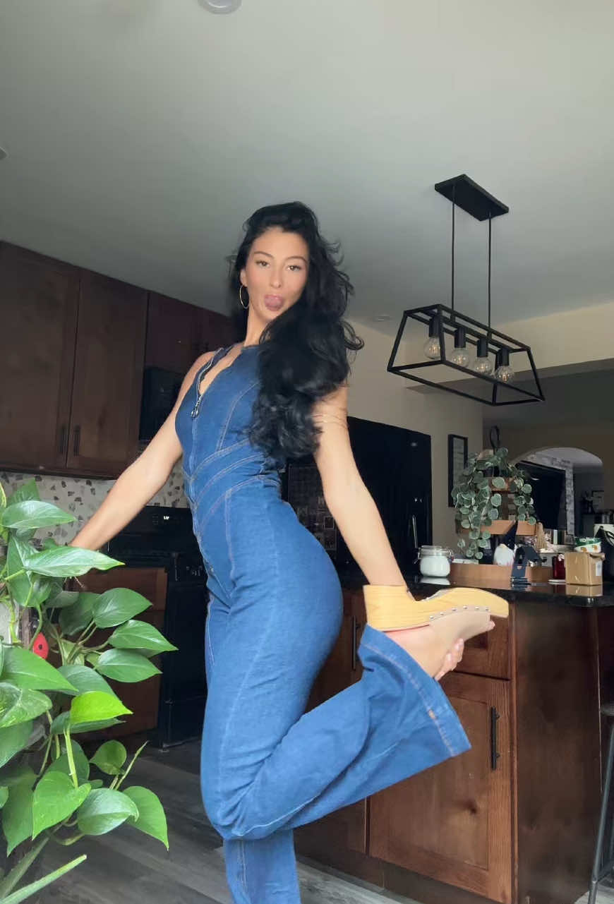A post by @ on TikTok caption: @Revice 