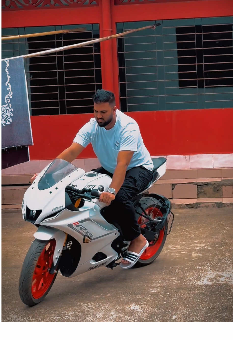 A post by @ashrafmiahsrz on TikTok caption: Bike 🏍️❤️🥰#ashsrz #bangladesh🇧🇩 @💍❤️🔐التوحيد 