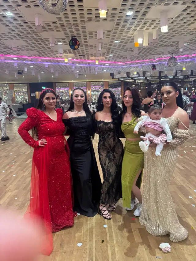 A post by @a.zuleyha09 on TikTok caption: @Alina👑 @ani_asenova69 @nazzo.67 @rrrrr_mln @Yusuf ♾️Fatme 