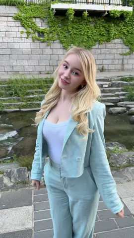 A post by @bule_barbie on TikTok caption: Guess my height🫠