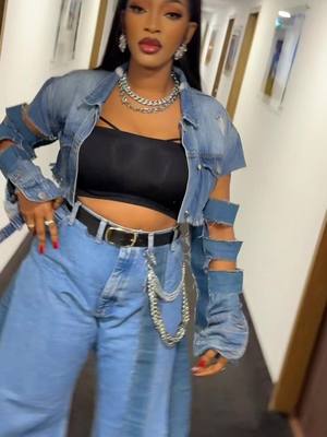 A post by @djelykababintou on TikTok caption: @LOUMOU ♥️