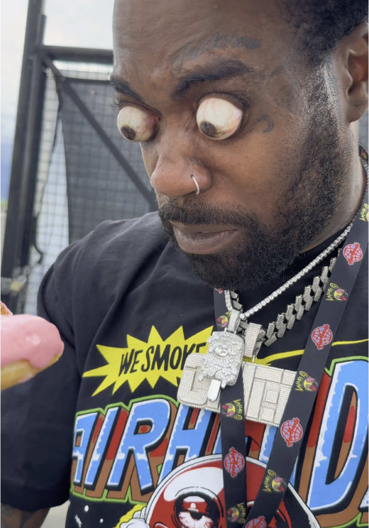 A post by @chefboybonez on TikTok caption: Zoomed in 