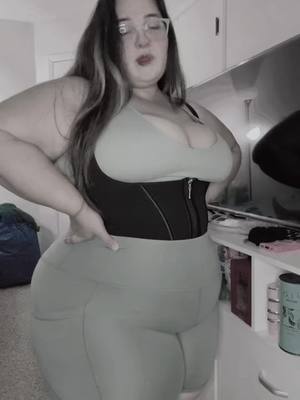 A post by @iam.mireyis on TikTok caption: Tú me enamoras #gordibuena #gordita #gorditas #amorpropio #aquiamamoslascurvas #viral #foryou #parati #plus #curve #chubby #chubbyqueen #bbwlove #bbw #plussizetiktok #plussizemodel #plussizequeen #plussizetiktok #plussize #