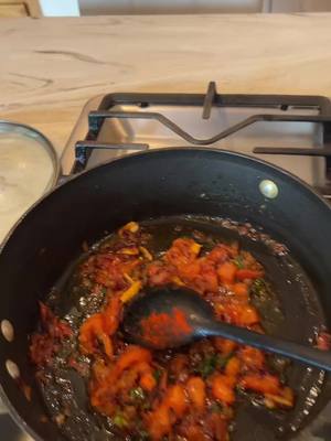 A post by @neelubahen on TikTok caption: #tiktok #punhabifood🥰 #punjabifamily❤️ #punjabitiktok #punhabicanada 