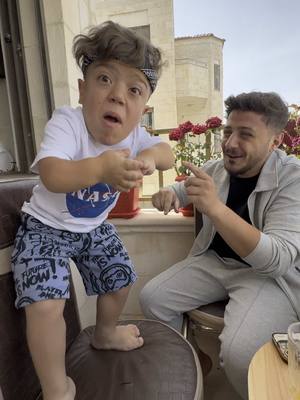 A post by @yahia_x on TikTok caption: 😂😂😂😂😂😂😂#يحيى_الزعبي 