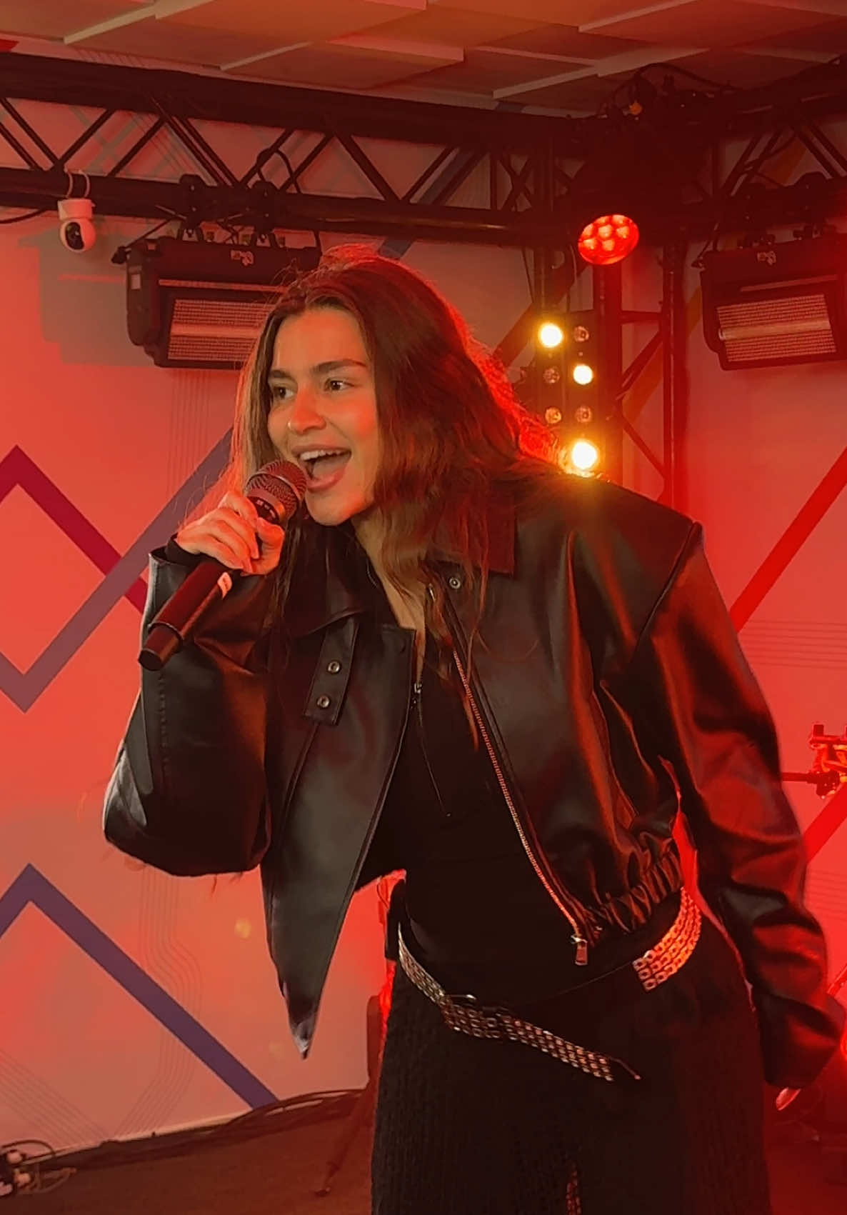A post by @valeriyabearwolf on TikTok caption: Кто был?) 