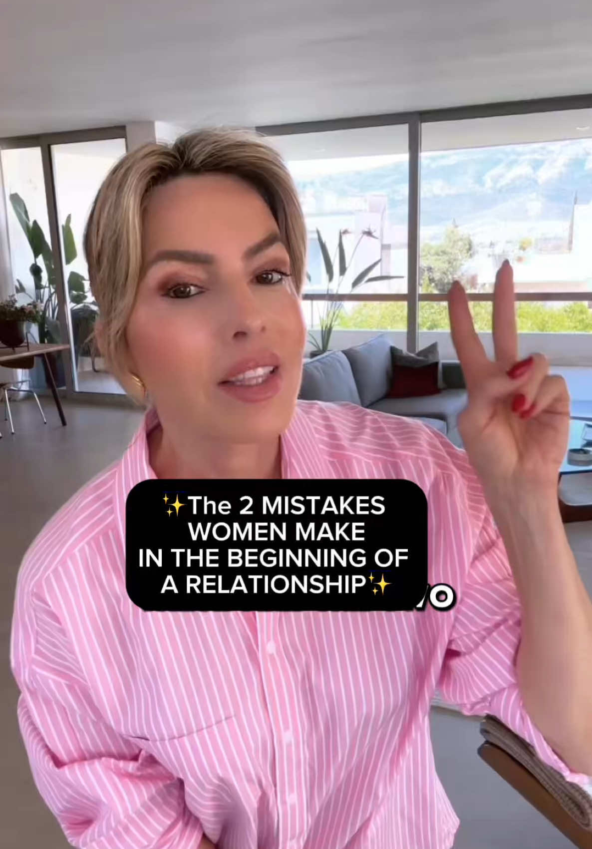 A post by @sarphatieesther on TikTok caption: The 2 biggest MISTAKES WOMEN MAKE IN THE BEGINNING OF A RELATIONSHIP. #datingadviceforwomen #girltalk #datingproblems #datingcoach #highvaluewoman #selfrespectfirst #tiktoktherapist #knowyourworthladies #relationshipwisdom 
