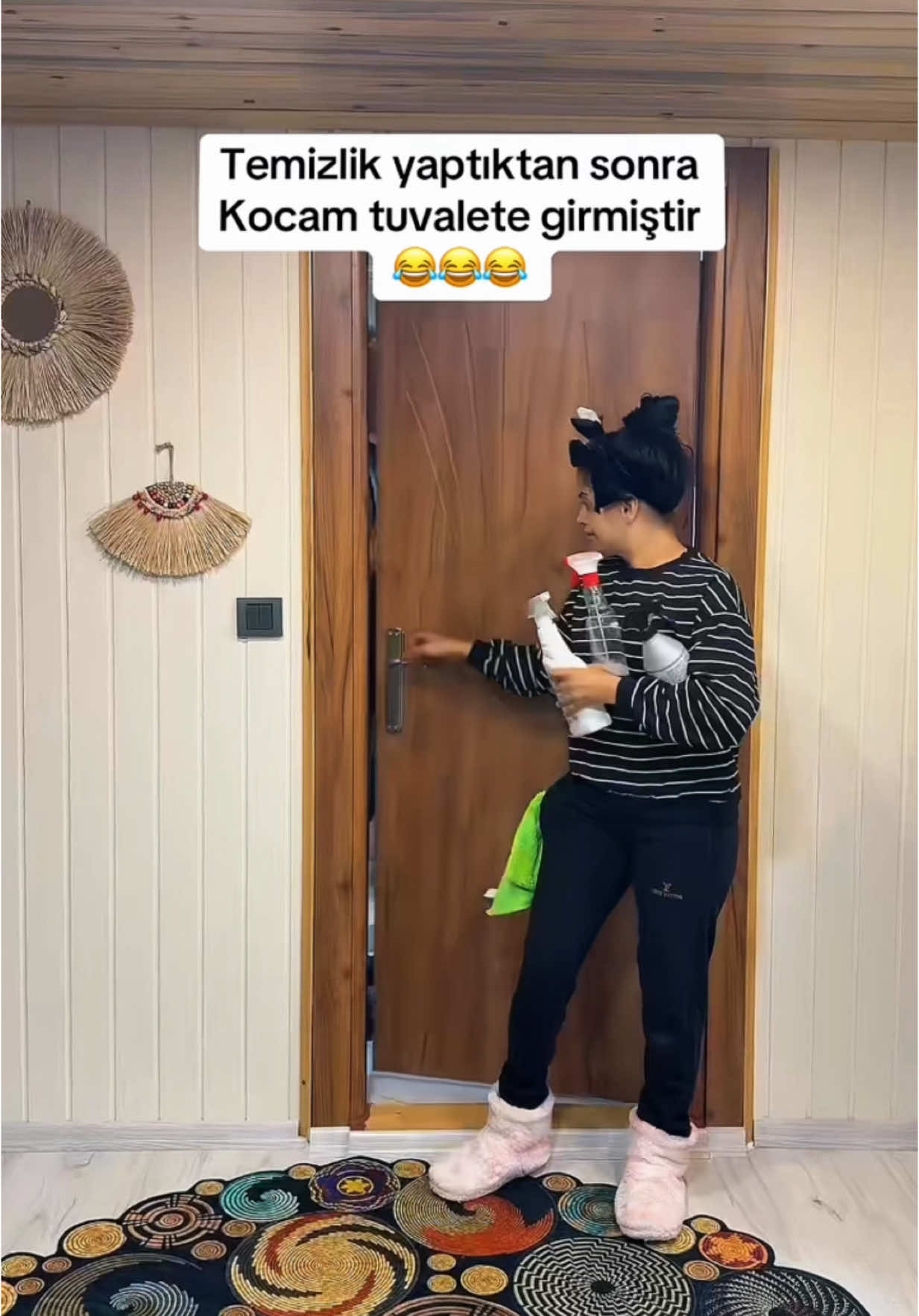 A post by @yasemin.serkan35 on TikTok caption: Sizde de öyle oluyor mu kızlar 😂😂😂