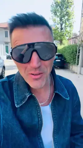 A post by @gabryponte on TikTok caption: Grazie 🇮🇹🤝🇸🇲 #eurovision #eurovision2025 