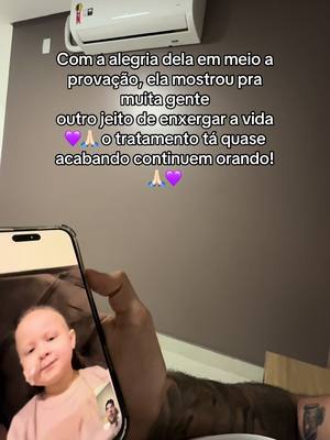A post by @luanpereiracantor on TikTok caption: Ela ajudou muita gente, e vcs ajudaram ela com oração 💜🙏🏻 #fy 