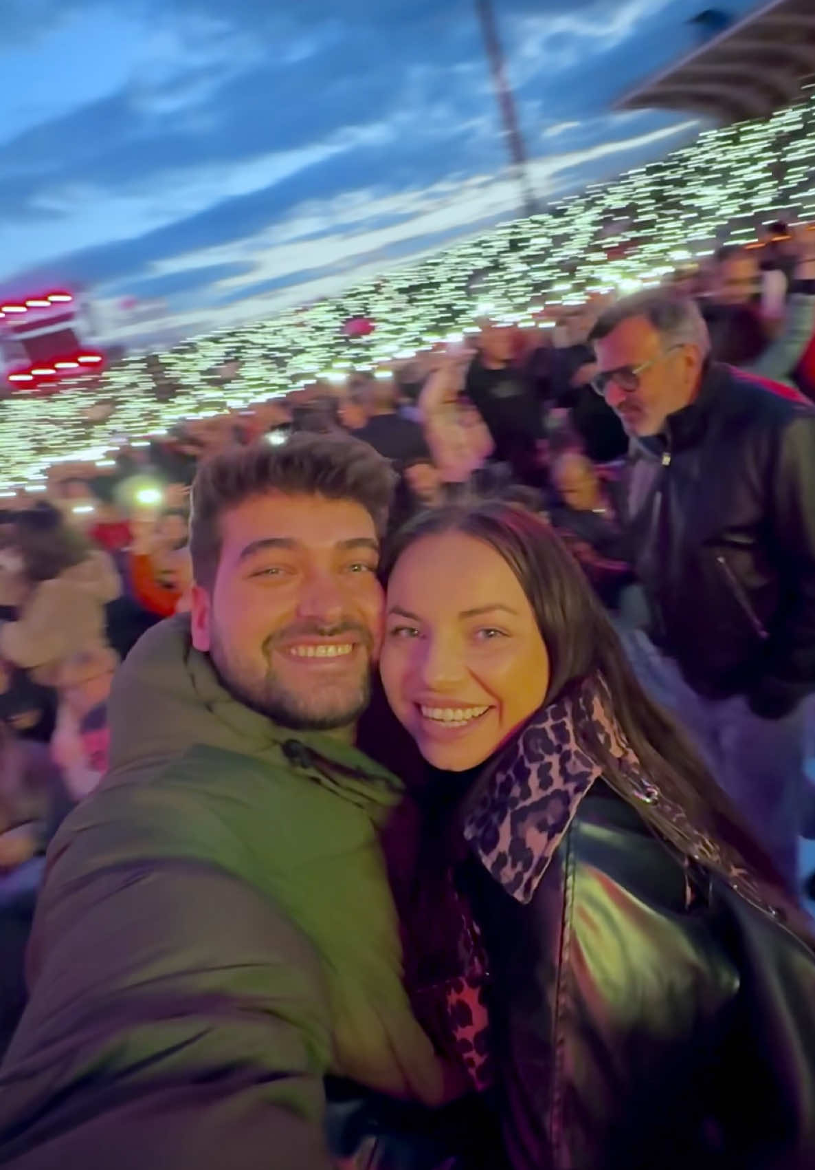 A post by @bacesandeff_ on TikTok caption: ОБИЧАМ ТЕ! ❤️ @stelapavlova 