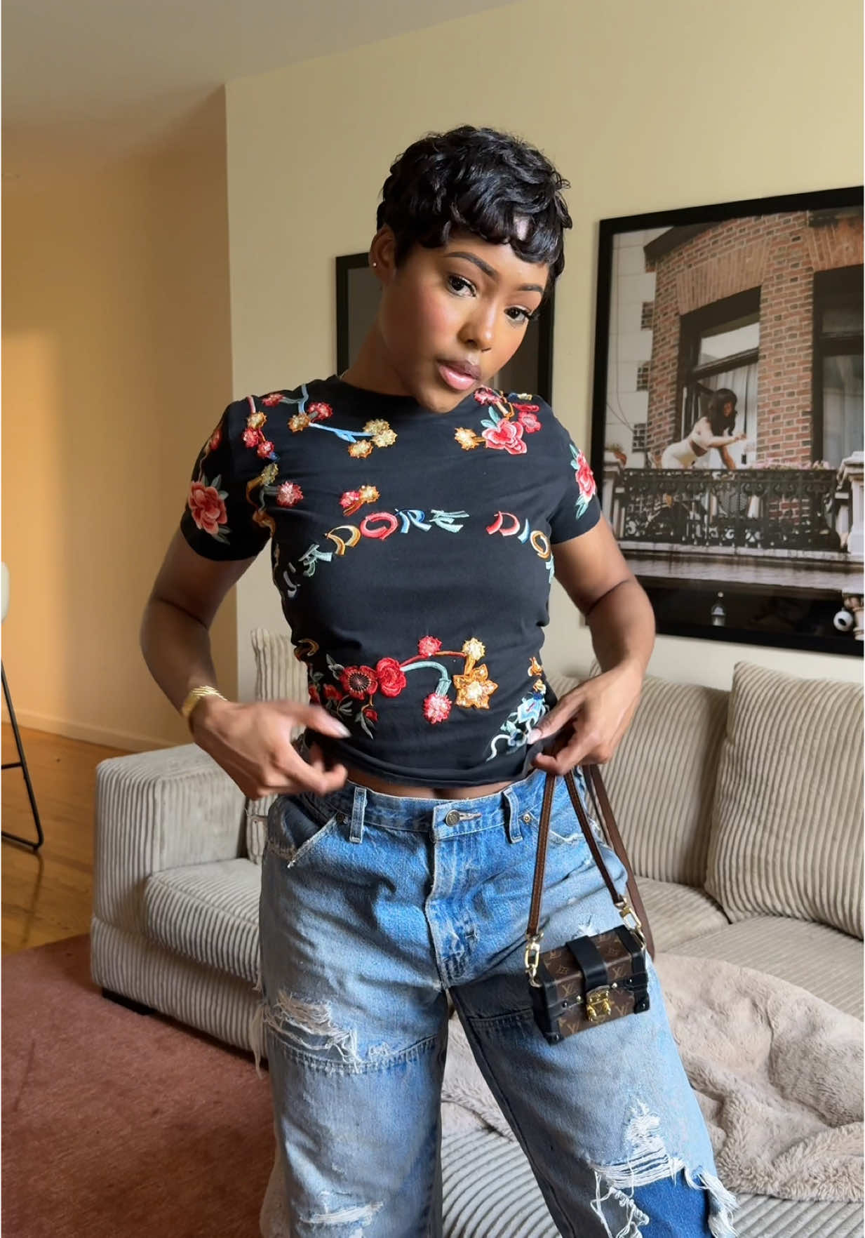 A post by @sheneawalker on TikTok caption: This outfit and a pasta lunch date pretty please 💋 #fashiongirl #ootd #grwm #vintagefashion 