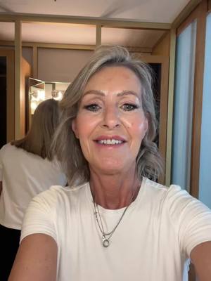 A post by @mommagigi60 on TikTok caption: Happy Sunday 🥰 what a very busy but fabulous girls day in London 😍prelude to Aimee big event tomorrow 💕💕💕#girlsnight #goodvibes #eat #italian #london #mommagigi60 @Aimee 🩷 @Charlotte 🧃 @Stephanie Vavron 