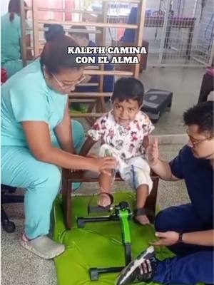 A post by @jhonnyrivera on TikTok caption: La historia de Valentino fue la motivación para Kalet, por qué el también tiene un sueño claro: volver a caminar.” Yo, después de conocer su historia, después de que @Yef ayudara con su primera cirugía y dar el primer paso "decidí también caminar con él"  Kaleth cree tanto en la vida que hoy camina con el alma y cada paso suyo está lleno de fuerza, valentía y fe. #JhonnyRivera #HistoriasQueInspiran #KalethElGuerrero #MilagrosReales 