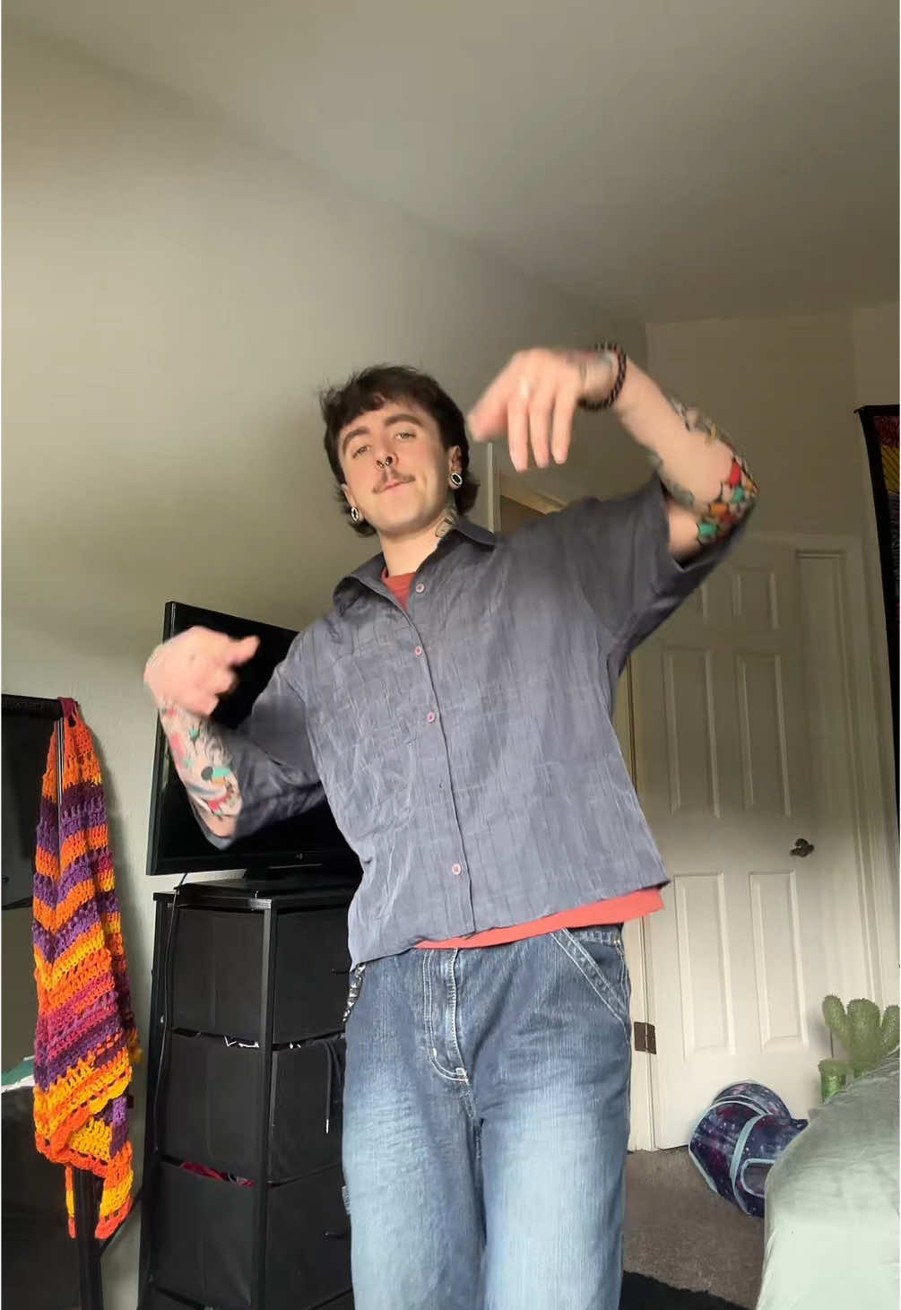 A post by @queerhummus on TikTok caption: #gnx #sza #kendricklamar #fyp #seattle