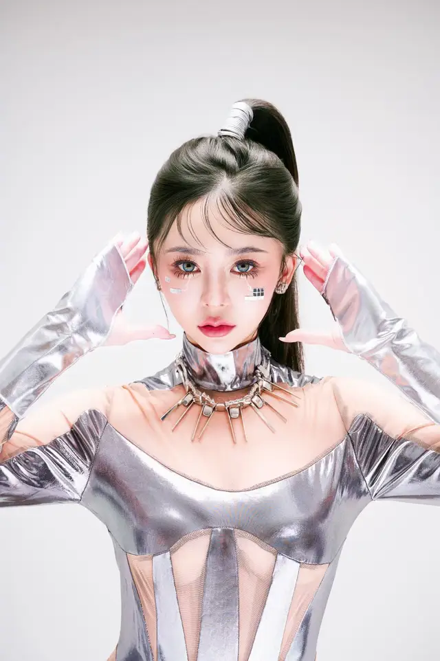 A post by @djceline0613 on TikTok caption: 每日醖釀一些～ 療癒ㄧ些..  恰到好處的喜歡和投入帶著誠意去努力 耳機一戴，世界都安靜了只剩節奏❤️🎧