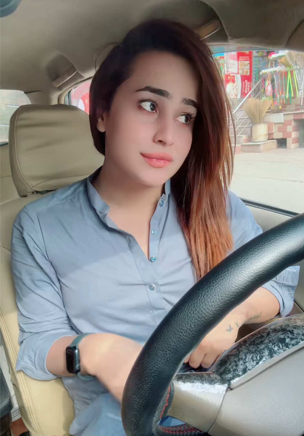 A post by @alishanofficial_ on TikTok caption: Maza pyar da away 😜 #lahore #fypシ #alishanfam 