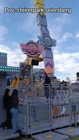A post by @ on TikTok caption: #follower #MaestriDelPov #funny #atv #freundeskreis #lustig #trend #f #follovers #fypシ゚viral🖤tiktok #fypviralシ #fypシ #viral #comedy #followers➕ #fypシ゚viralシfypシ゚viralシalシ #following #community #fbreelsfypシ゚viral #fypシ゚viralシ @🎬DANIEL KOMMT VORBEI!!! 🎥🎥 @📺🎥DANIEL🎥📺 @TikTok @Facebook 