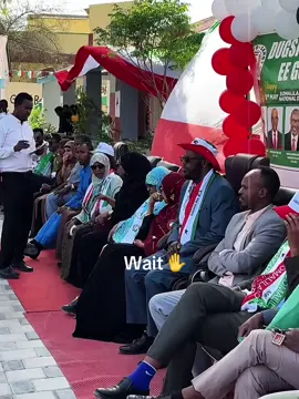 A post by @abdalajamaal on TikTok caption: Xildhibaanku cod kama rabo @Jiiro 🦁  #abdalajamaall #somlitiktok #somaliyoutubers #18may  #CapCut 