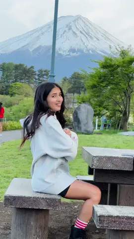 A post by @shora14 on TikTok caption: 🫣 #foryou #shora14 #tiktok #fun #fujisan 