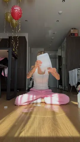 A post by @mirnaya_ru on TikTok caption: #ВэтотДень 