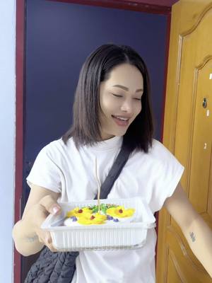 A post by @sann1k94 on TikTok caption: ရေသူမမွေးနေ့ 🎂🎂🎂✨❤️#naysann #masterwhite #ရေသူမ 