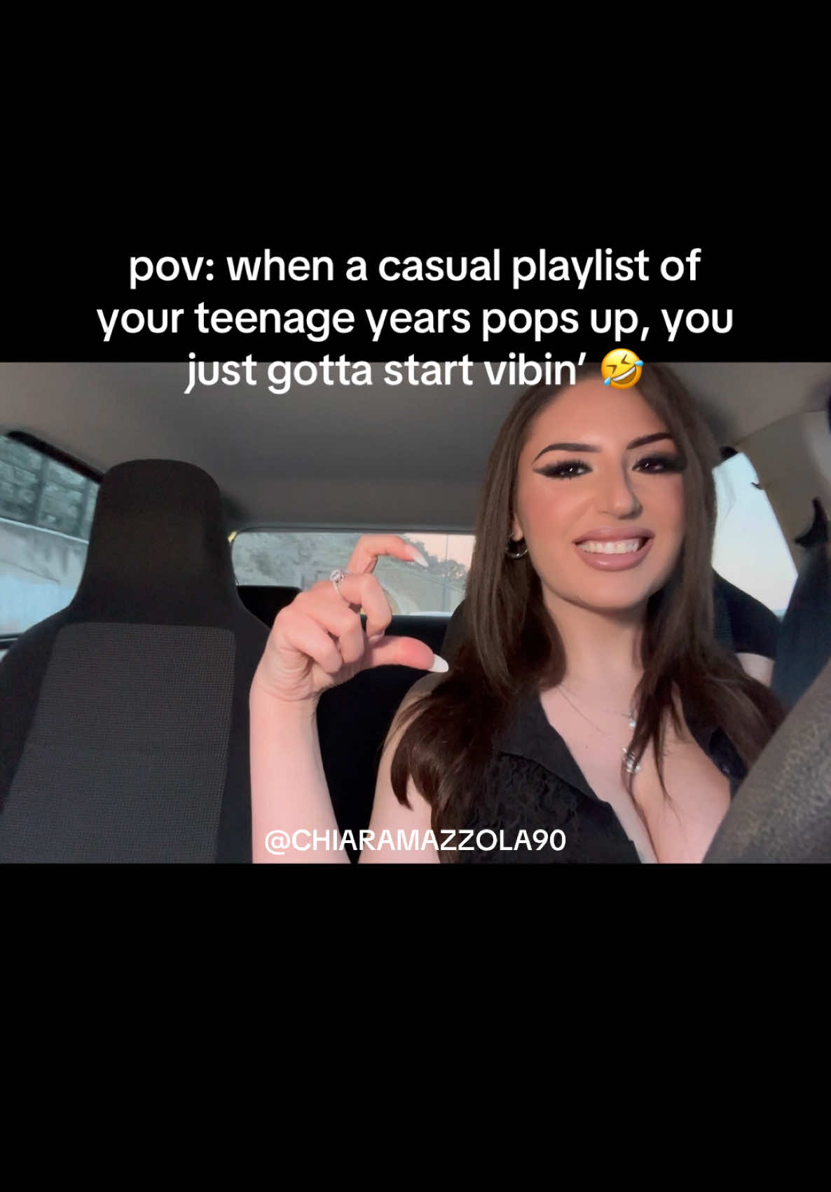 A post by @chiaramazzola90 on TikTok caption: Traffic + old times playlist = Concert in the car 🤣🤣🤣
