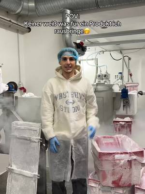 A post by @emiirbayrak on TikTok caption: Was glaubt ihr ist es?🤭/anzeige