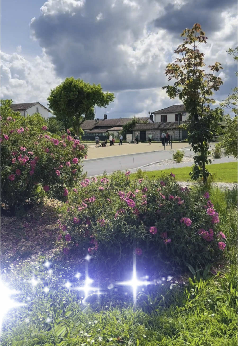 A post by @ammorett on TikTok caption: Dear Friends Have a Beautiful Monday 🙏🫶🏼 #parati #native #musica #ecuatorianosporelmundo🇪🇨🌏💫 #flautas #fyp #viral #creatorsearchinsights #pourtoi #musique #flutemusic #müzik #fürdichpage #dlaciebie #muzyka #индеец #блогеры #музыка #топчик #флейта #длятебя 