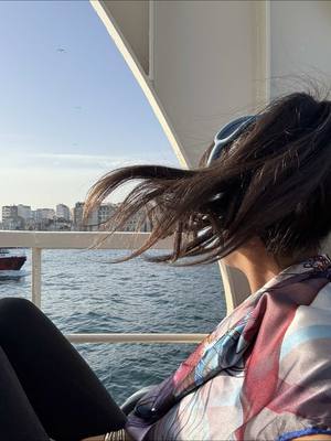 A post by @jademaa on TikTok caption: 📝 pour le 🫀- — #poesietiktok #developpementpersonnel #coaching #podcast #poeme #capcut_edit 