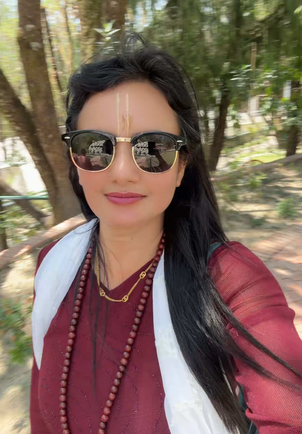 A post by @sumitraa9 on TikTok caption: #godblessyouall #🕉️♥️😘 #jayeosho #jayegurudeb #godmylife #radheyradhey🦚🙏❤️ #everyone #foryoupage #peacful 