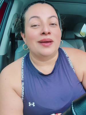 A post by @edithso19 on TikTok caption: #cirugiabariatrica #labiosinyectados👄💉#