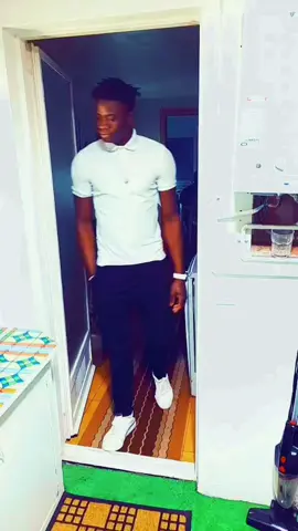 A post by @tah_guemzy_oficial on TikTok caption: Bonne soirée la famille⚽️❤️✊ @tah_guemzy_oficial  @tah_guemzy_oficial 
