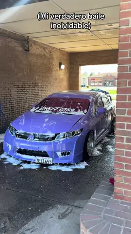 A post by @joss_rivas1 on TikTok caption: 😩💜 #fypシ #hondas #matching #purple #jdm #civic #9th #8th #si #fypage #matchingcars #couple #Viral #fyp #cargirls #carguys #baileinolvidable 