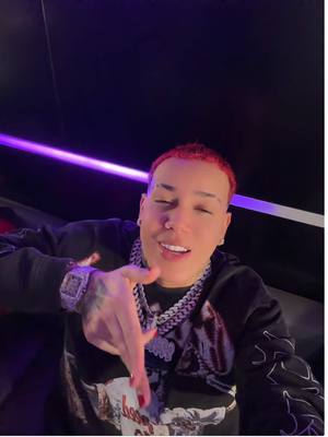 A post by @yaiseloficial on TikTok caption: #yaisellamelodia #bbtrickz 