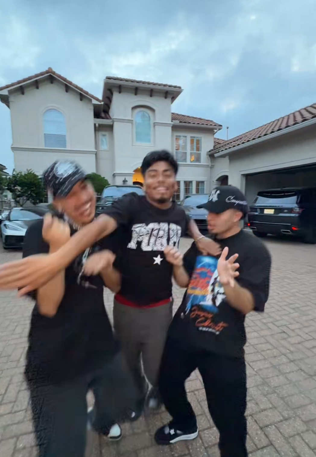 A post by @gerohanirias on TikTok caption: NEW HOUSEE CHATTT!!