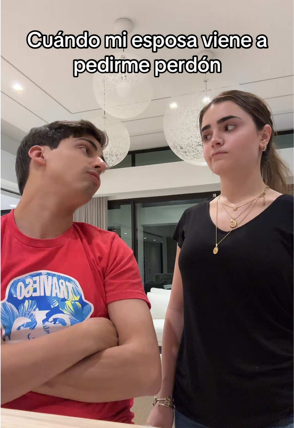 A post by @traviesotiktok on TikTok caption: No puede pedir perdón.
