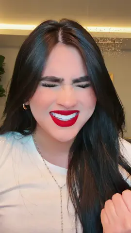 A post by @roxysomoza03 on TikTok caption: Me enojé en Selena.