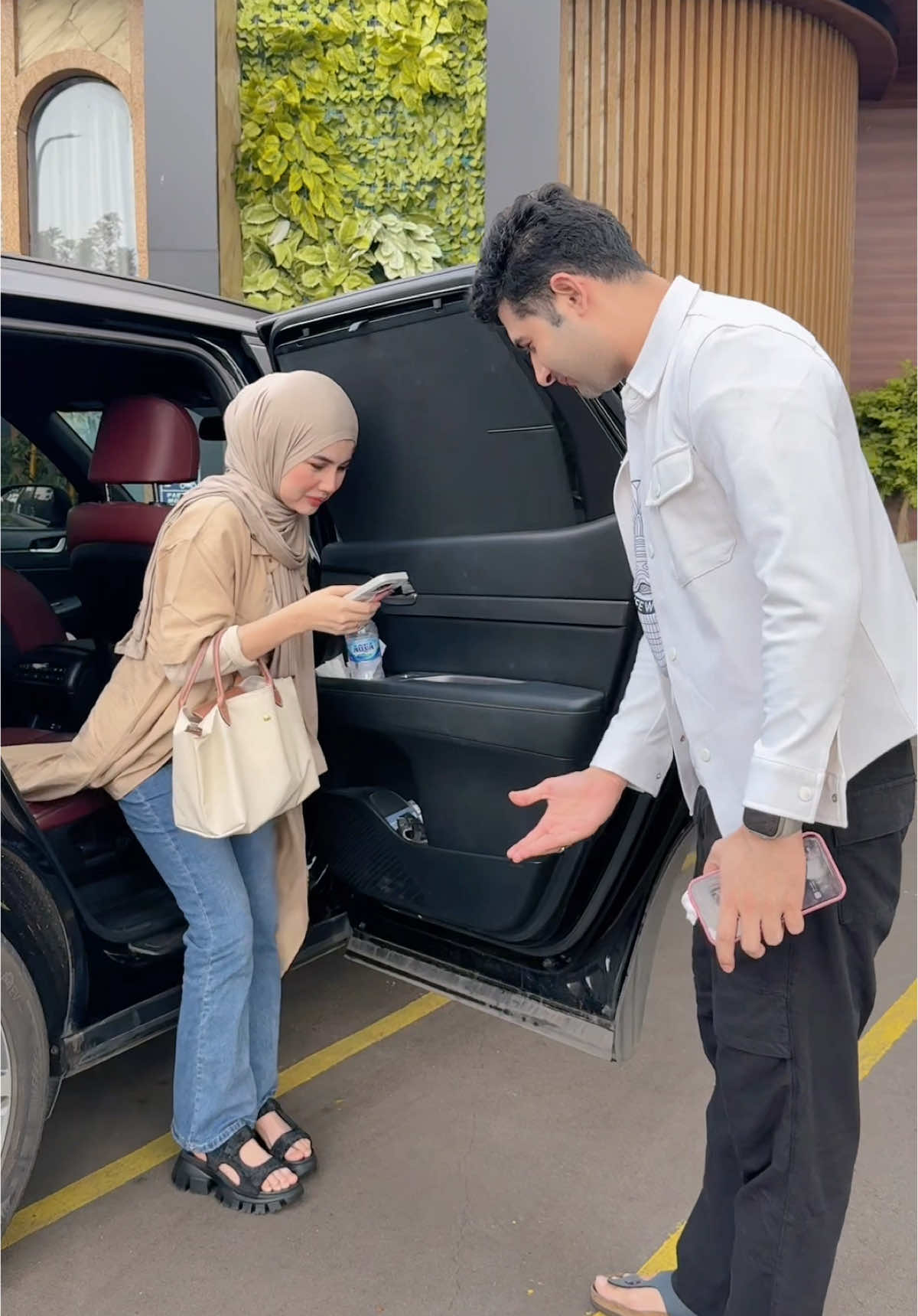 A post by @akashellahi on TikTok caption: A Day with wife #akashellahi #elvyaabdullah 