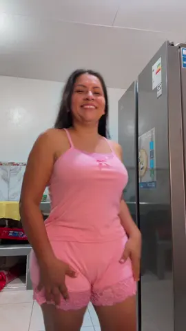 A post by @lispadilla6 on TikTok caption: Quédate @Cesar Bernales @Estrella Torres 